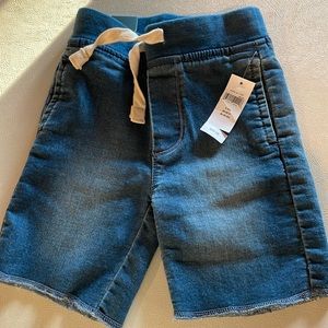 New with tags GAP baby gap, Jean denim shorts size 4 years